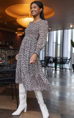 Cheap ???? Bella And Blue Leopard Print Tiered ???? Dress In Beige ❤️