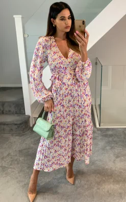 Buy ???? Traffic People Fathomless ???? Dress In White Abstract ???? -Zack Sales Store 2022 04 25 Naomi TrafficPeople103