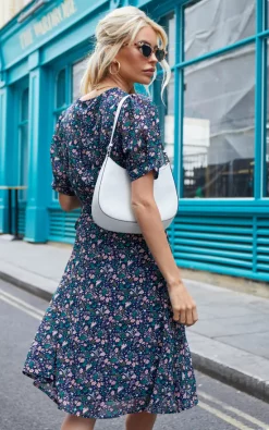 Wholesale ???? TENKI LONDON Short Sleeve Floral Pattern Wrap ???? Dress In Blue ???? -Zack Sales Store 2022 07 27 Sasha Amy Tenki24