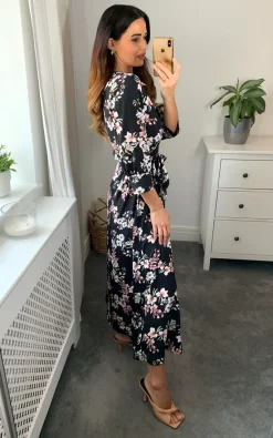 Brand new ❤️ Lilura London Midi Wrap ???? Dress In Black Floral Print ⭐