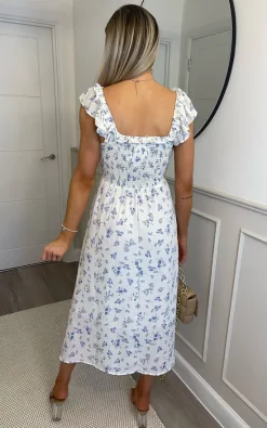 Outlet ???? Miss Floral White Floral Frill Strap Midi Smocked ???? Dress ????
