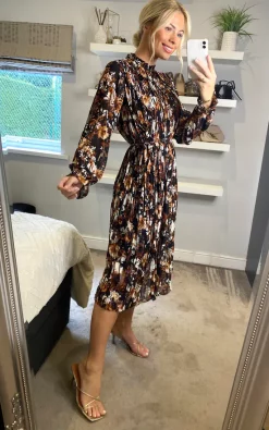 Buy ???? ANGELEYE Chiffon Pleated Midi ???? Dress In Autumn Leaves Print ????