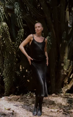 Discount ???? SNDYS Black Satin Midi ???? Dress ???? -Zack Sales Store sndyswinter22 115